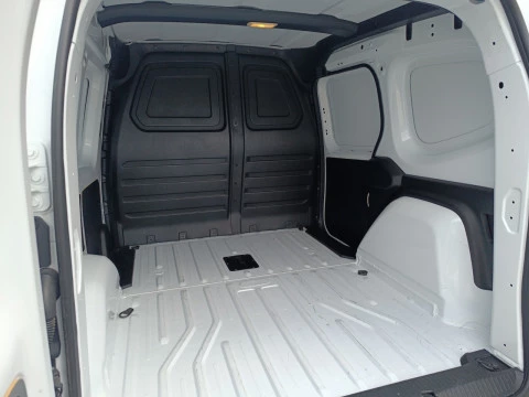 Renault Kangoo BEV 45KWH 22KW START L1 4P