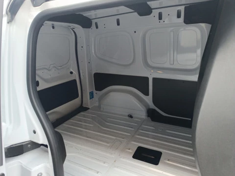 Renault Kangoo BEV 45KWH 22KW START L1 4P