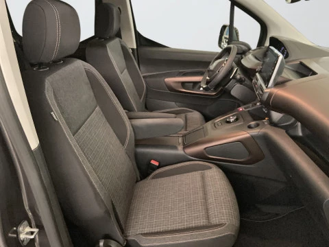 Peugeot Rifter GT Business Stand. BlueHDi 130 S&S EAT8