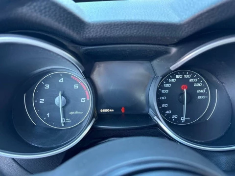 Alfa Romeo Stelvio 2.2 Diésel 140kW (190CV) Sprint+ Q4