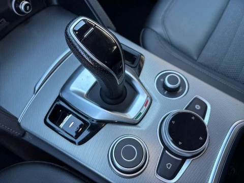 Alfa Romeo Stelvio 2.2 Diésel 140kW (190CV) Sprint+ Q4