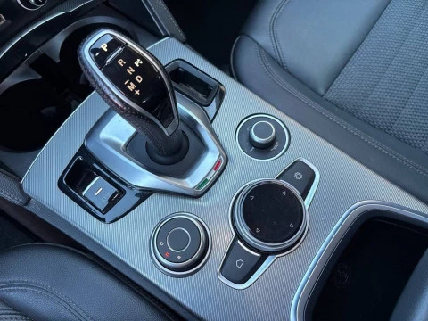 Alfa Romeo Stelvio 2.2 Diésel 140kW (190CV) Sprint+ Q4