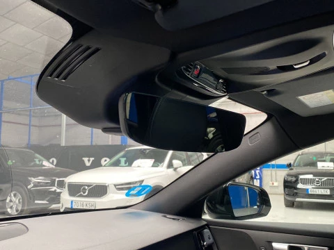 Volvo V60 familiar 2.0 T6 RECHARGE R-DESIGN AUTO 4WD 5P