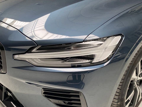 Volvo V60 familiar 2.0 T6 RECHARGE R-DESIGN AUTO 4WD 5P