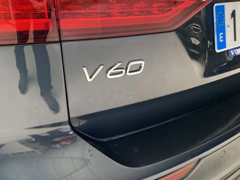 Volvo V60 familiar 2.0 T6 RECHARGE R-DESIGN AUTO 4WD 5P