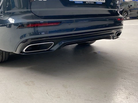 Volvo V60 familiar 2.0 T6 RECHARGE R-DESIGN AUTO 4WD 5P