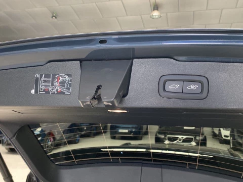 Volvo V60 familiar 2.0 T6 RECHARGE R-DESIGN AUTO 4WD 5P