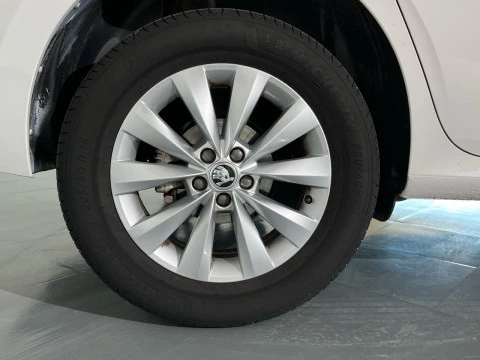 Skoda Kamiq 1.0 TSI 81kW (110CV) DSG Emotion