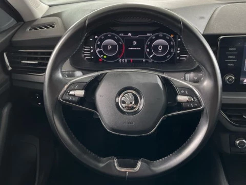 Skoda Kamiq 1.0 TSI 81kW (110CV) DSG Emotion