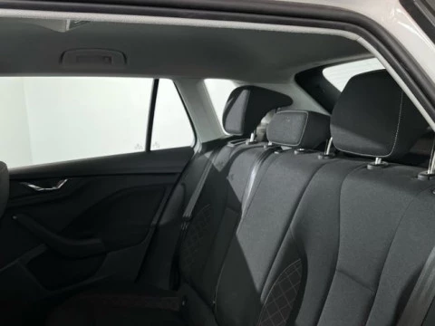 Skoda Kamiq 1.0 TSI 81kW (110CV) DSG Emotion