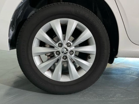 Skoda Kamiq 1.0 TSI 81kW (110CV) DSG Emotion