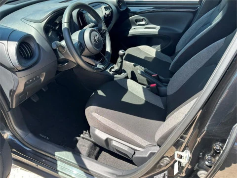 Toyota Aygo X Cross Cross Play