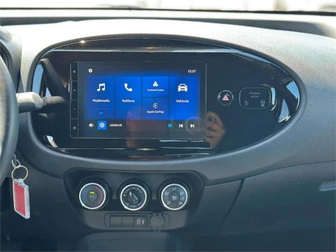Toyota Aygo X Cross Cross Play