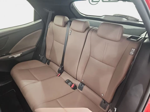 Lexus LBX 1.5 136cv HEV Elegant+