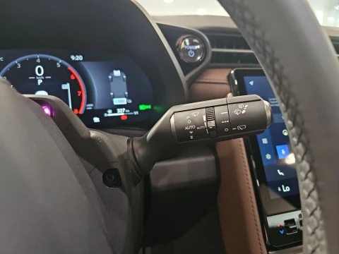 Lexus LBX 1.5 136cv HEV Elegant+