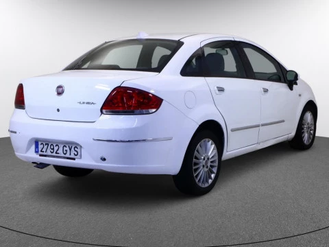 Fiat LINEA sedan 1.6 MULTIJET 16V 105BHP EMOTION 4P
