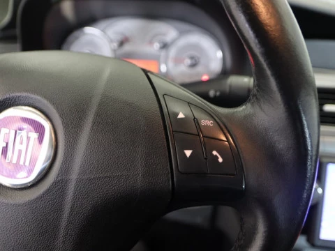 Fiat LINEA sedan 1.6 MULTIJET 16V 105BHP EMOTION 4P