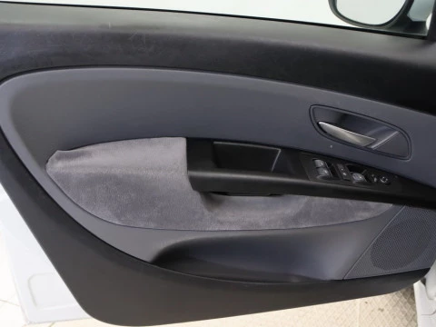 Fiat LINEA sedan 1.6 MULTIJET 16V 105BHP EMOTION 4P