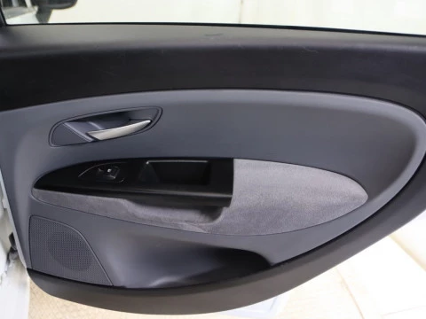 Fiat LINEA sedan 1.6 MULTIJET 16V 105BHP EMOTION 4P