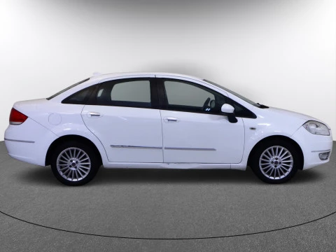 Fiat LINEA sedan 1.6 MULTIJET 16V 105BHP EMOTION 4P
