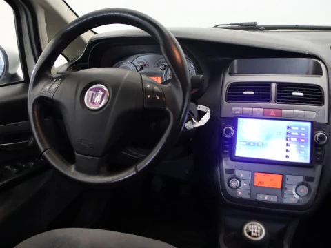 Fiat LINEA sedan 1.6 MULTIJET 16V 105BHP EMOTION 4P