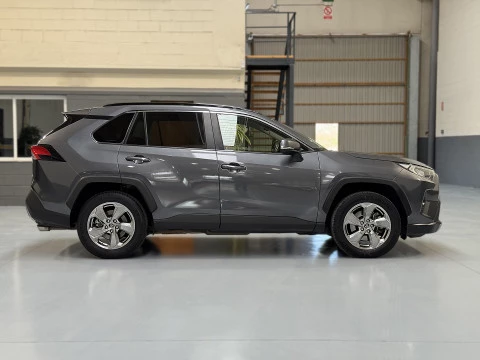 Toyota Rav4 2.5l hybrid 2WD Advance