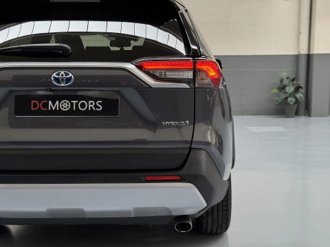 Toyota Rav4 2.5l hybrid 2WD Advance