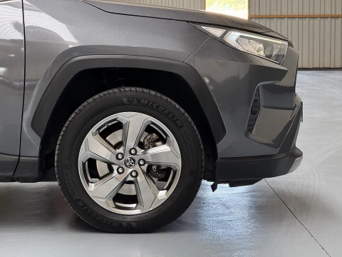 Toyota Rav4 2.5l hybrid 2WD Advance