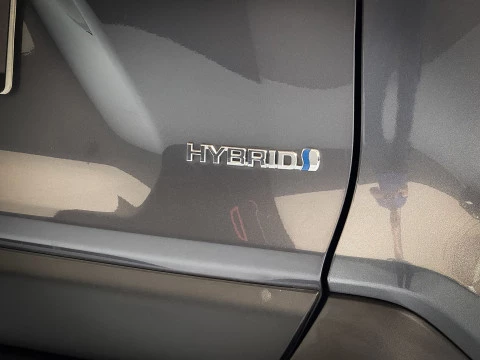 Toyota Rav4 2.5l hybrid 2WD Advance