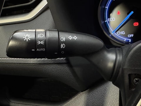 Toyota Rav4 2.5l hybrid 2WD Advance