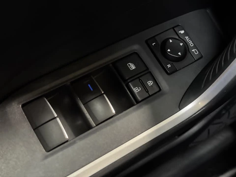 Toyota Rav4 2.5l hybrid 2WD Advance