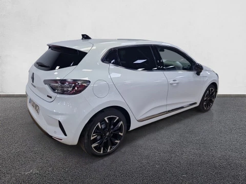 Renault Clio Techno E-Tech full hybrid 145 (103kw)