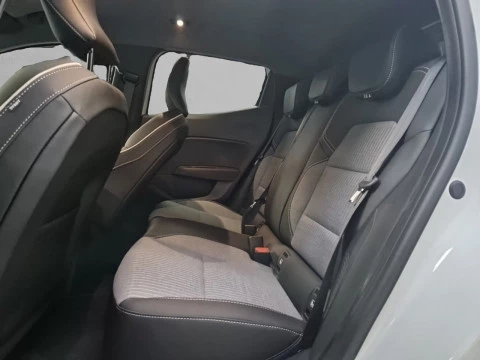 Renault Clio Techno E-Tech full hybrid 145 (103kw)