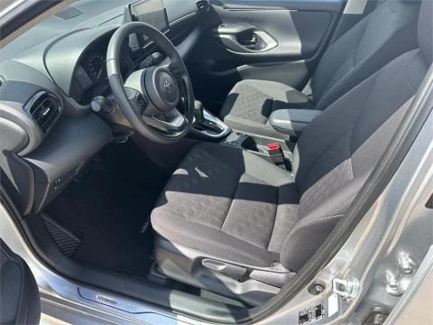 Toyota Yaris ACTIVE PLUS