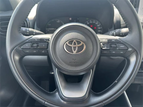 Toyota Yaris ACTIVE PLUS