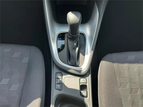 Toyota Yaris ACTIVE PLUS