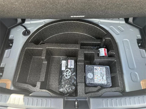 Toyota Yaris ACTIVE PLUS