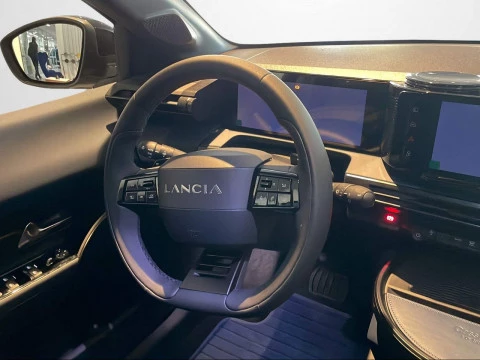 Lancia Ypsilon Edizione Limitata Cassina Hybrid 74kW