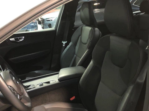 Volvo XC60 2.0 D5 MOMENTUM AUTO 4WD 5P