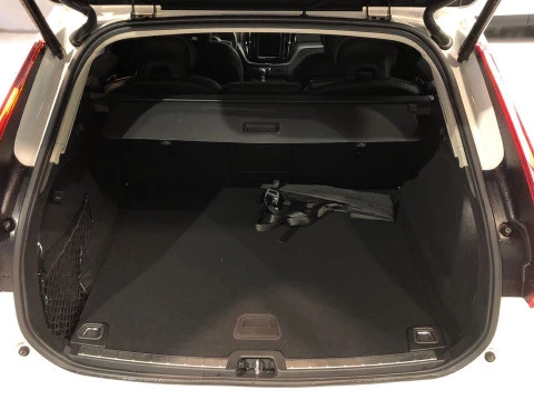 Volvo XC60 2.0 D5 MOMENTUM AUTO 4WD 5P