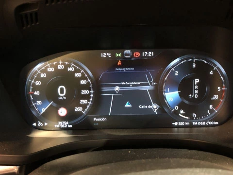 Volvo XC60 2.0 D5 MOMENTUM AUTO 4WD 5P