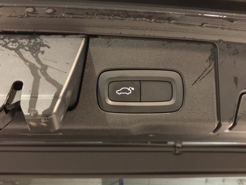 Volvo XC60 2.0 D5 MOMENTUM AUTO 4WD 5P