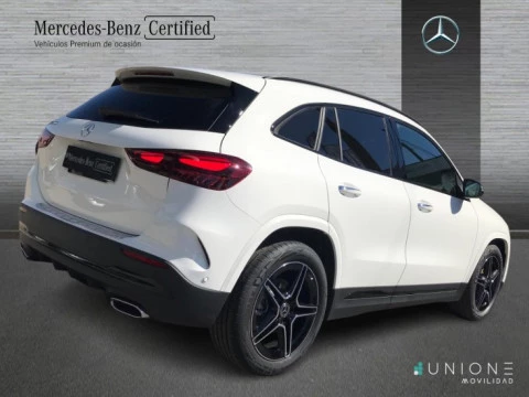Mercedes-Benz GLA  200 d
