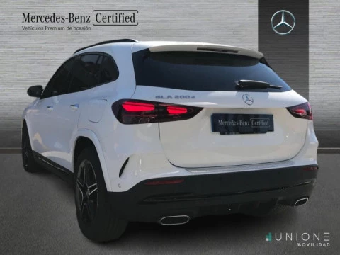 Mercedes-Benz GLA  200 d