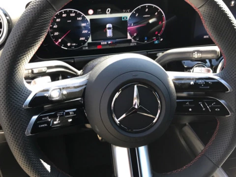 Mercedes-Benz GLA  200 d