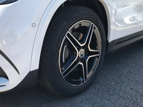 Mercedes-Benz GLA  200 d