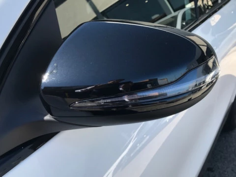 Mercedes-Benz GLA  200 d