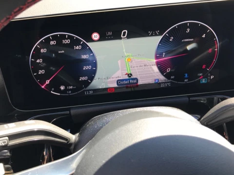 Mercedes-Benz GLA  200 d