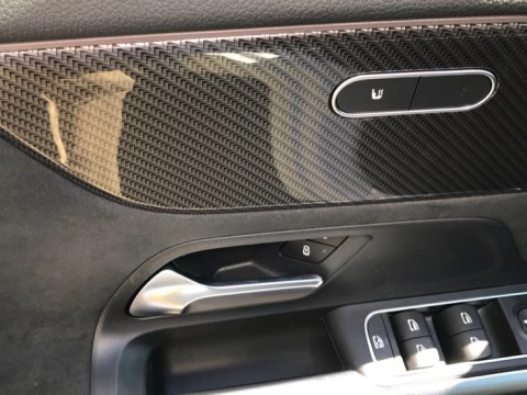 Mercedes-Benz GLA  200 d