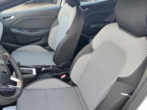 Renault Clio Evolution full hybrid E-Tech 145 (103Kw)